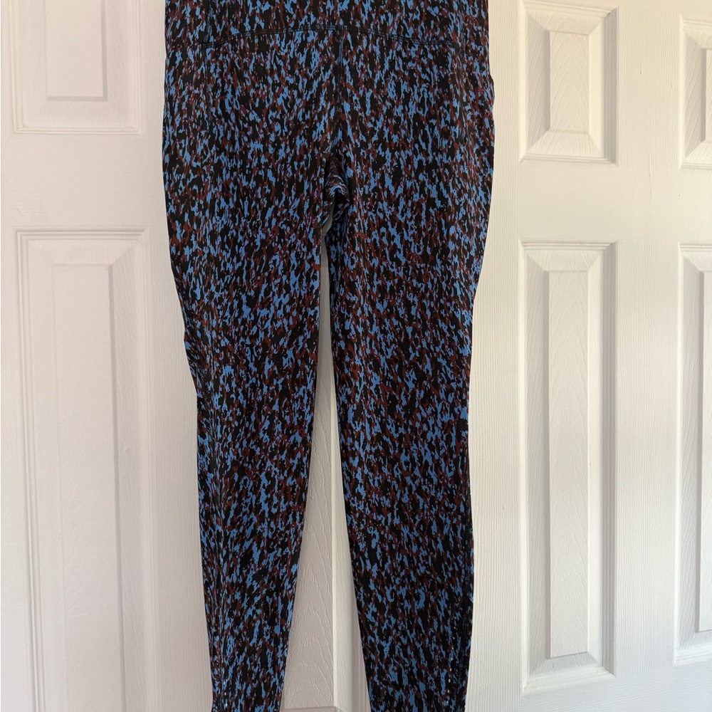 Lululemon Athletica Blue and Black Patterned Leggings